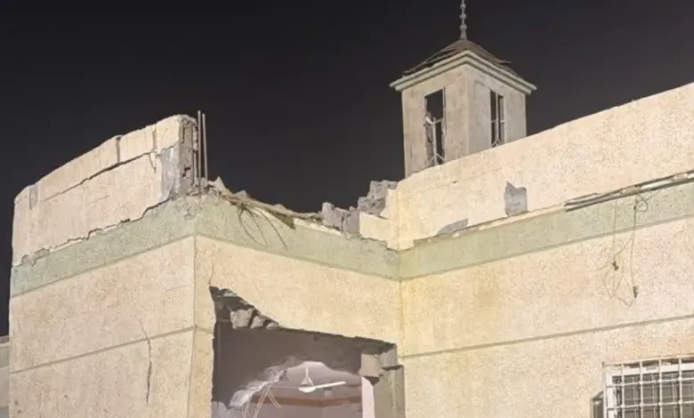 بيوت الله ليست خطًا أحمر عندهم.. مقذوف حوثي يدمّر مسجدًا في جازان بعد يوم من استهداف ميليشيات عراقية لمنطقة المدينة المنورة.. نهج واحد وأجندة واحدة