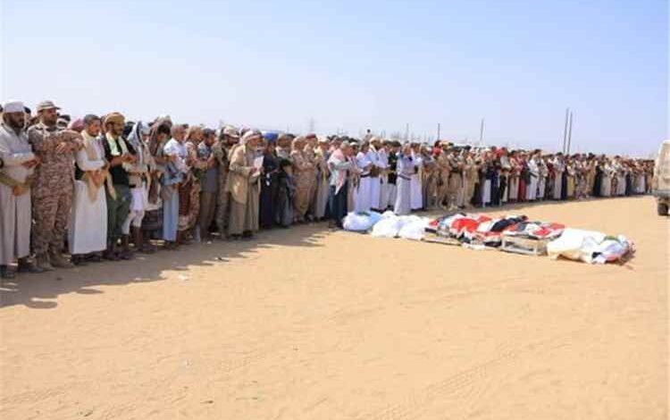 تشييع مهيب في مأرب لجثمان الشهيد العقيد عزالدين الزليل