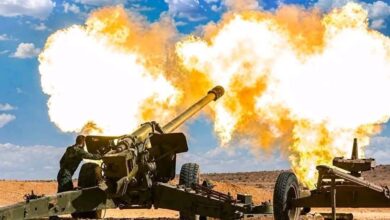 تصعيد حوثي خطير على الساحل الغربي.. 14 صاروخاً باليستياً ومسيّرات والقوات الحكومية ترد