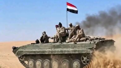 تطورات ميدانية متسارعة.. القوات الحكومية تضيق الخناق على الحوثيين في الجوف ومأرب وضربة جوية تستهدف قيادات بارزة في تعز