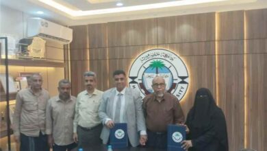 جامعة حضرموت ومؤسسة الأمل توقعان اتفاقية لدعم التعليم الجامعي في مديرية الشحر