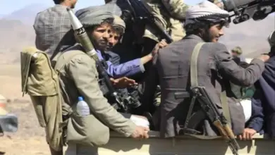 جريمة هزت وجدان تعز.. المليشيا تُصفي جندياً معاقاً أمام أطفاله وتشن حملة مداهمات وتصفيات انتقامية بريف تعز (تقرير)