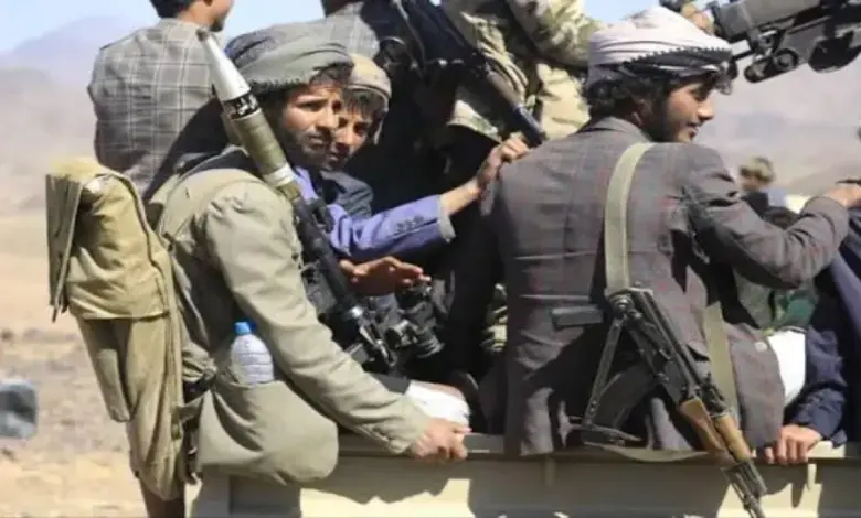 جريمة هزت وجدان تعز.. المليشيا تُصفي جندياً معاقاً أمام أطفاله وتشن حملة مداهمات وتصفيات انتقامية بريف تعز (تقرير)