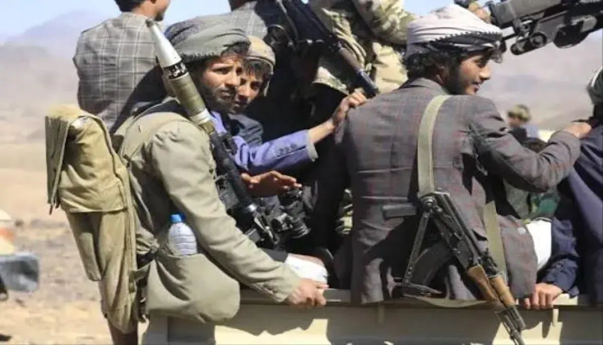 جريمة هزت وجدان تعز.. المليشيا تُصفي جندياً معاقاً أمام أطفاله وتشن حملة مداهمات وتصفيات انتقامية بريف تعز (تقرير)