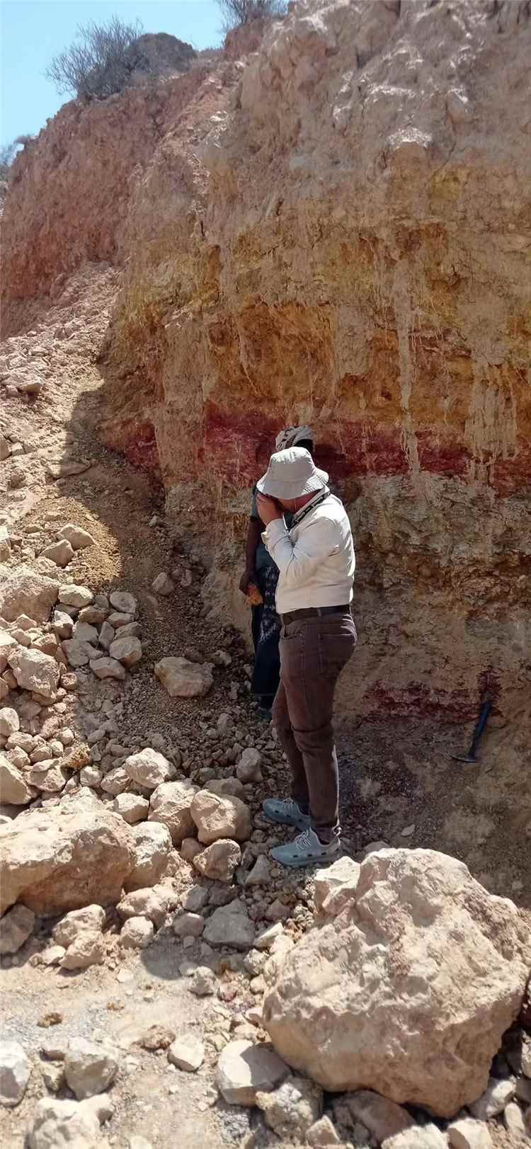 جيولوجية حضرموت تنفي شائعات وجود الذهب في “المعدي”