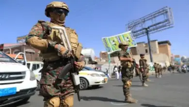 حدث في صنعاء.. انفجار يستهدف مركزاً أمنياً حوثياً وسقوط قتلى وجرحى