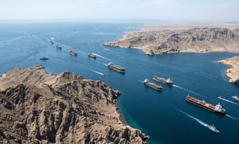 حركة الشحن عبر مضيق هرمز لا تزال دون متوسط 10 أيام