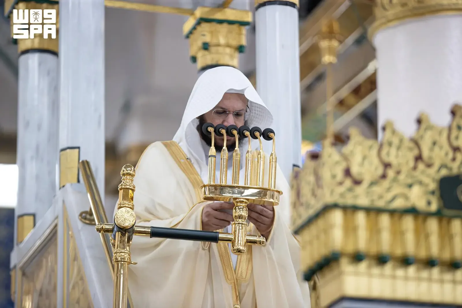 خطبة الجمعة من المسجد النبوي.. التفاوت في الأرزاق لحكمة إلهية وتعظيم حرمة البلدين الشريفين