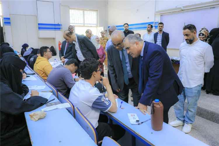 خلال مشاركته تدشين امتحانات السنة التحضيرية.. وزير التربية العبادي: الجامعة مرحلة جديدة ومنها تبنون مستقبلكم