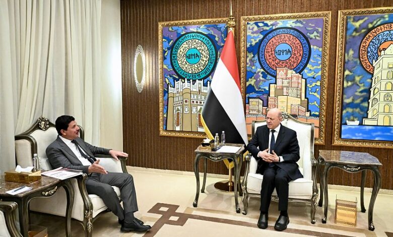 رئيس مجلس القيادة: عدم إفلات مرتكبي الانتهاكات الجسيمة لحقوق الإنسان جزء اصيل من معركة استعادة مؤسسات الدولة