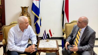 سفير اليمن يبحث مع وزير الخارجية بالإنابة الكوبي العلاقات الثنائية ومستجدات الأوضاع في اليمن