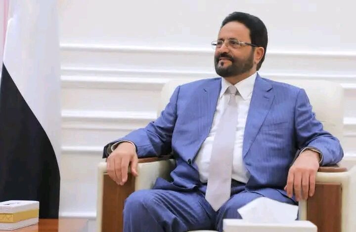 سلطان العرادة: القوات المنسحبة من الساحل ستعود إلى المعركة بشكل أو بآخر