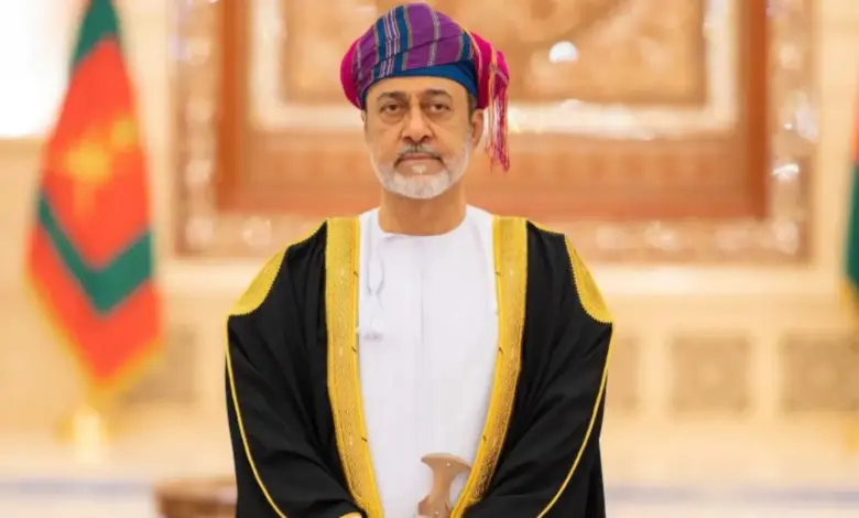 سلطان عُمان يهنئ خادم الحرمين وولي العهد باليوم الوطني السعودي