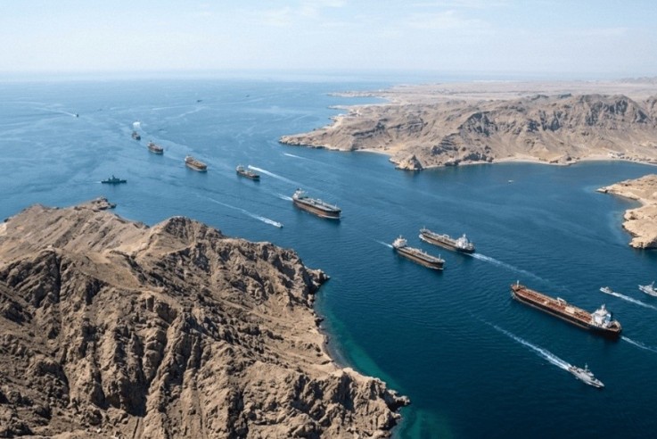 «سنتكوم» تعلن إعادة توجيه 104 سفن تجارية في إطار الحصار على إيران