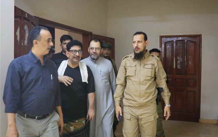 سياسي المقاومة الوطنية يشيد بجهود سلطات عدن في استقبال نازحي الساحل الغربي