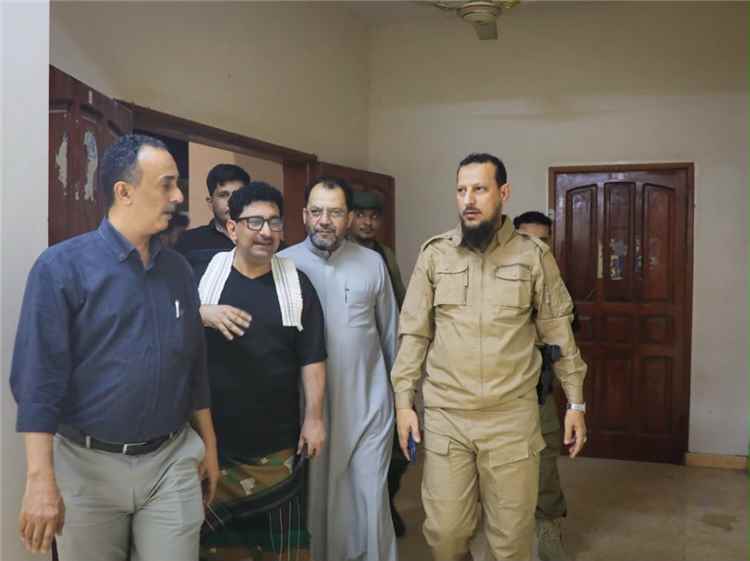 سياسي المقاومة الوطنية يشيد بجهود سلطات عدن في استقبال نازحي الساحل الغربي