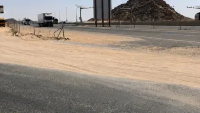 شاحنات تعبر «كوبري محيرقة القويع» بسرعات تتجاوز 120 كم/س وهيئة الطرق تحدد احتياجات السلامة