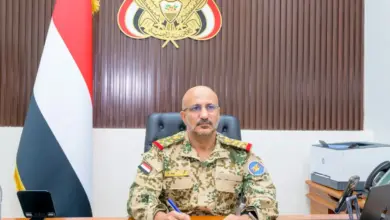 شاهد | اجتماع هام للحكومة برئاسة طارق صالح.. خطة طوارئ وتأمين إمدادات تعز والحديدة وتعزيز جبهة الساحل