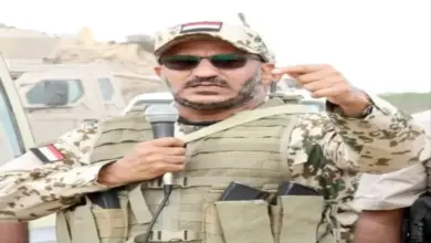 طارق صالح يصل الرياض بعد اعادة ترتيب مراكز قيادة عملياتية بالتنسيق مع التحالف