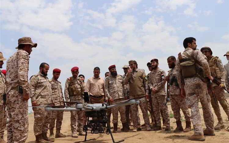 عضو مجلس القيادة الرئاسي اللواء عثمان مجلي يثني على قدرة وجاهزية وحدة الطيران المسير في الفرقة السادسة طوارئ وباقي الوحدات