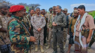 عضو مجلس القيادة الصبيحي يتفقد ابطال القوات المسلحة في الخطوط الأمامية لجبهتي باب المندب وطور الباحة