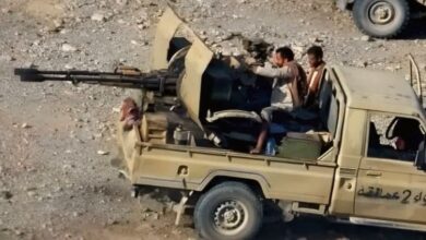 عملية عسكرية مباغتة في ريف تعز.. القوات الحكومية تحرر مواقع وقرى والضربات الجوية تلاحق تحشيدات الحوثيين