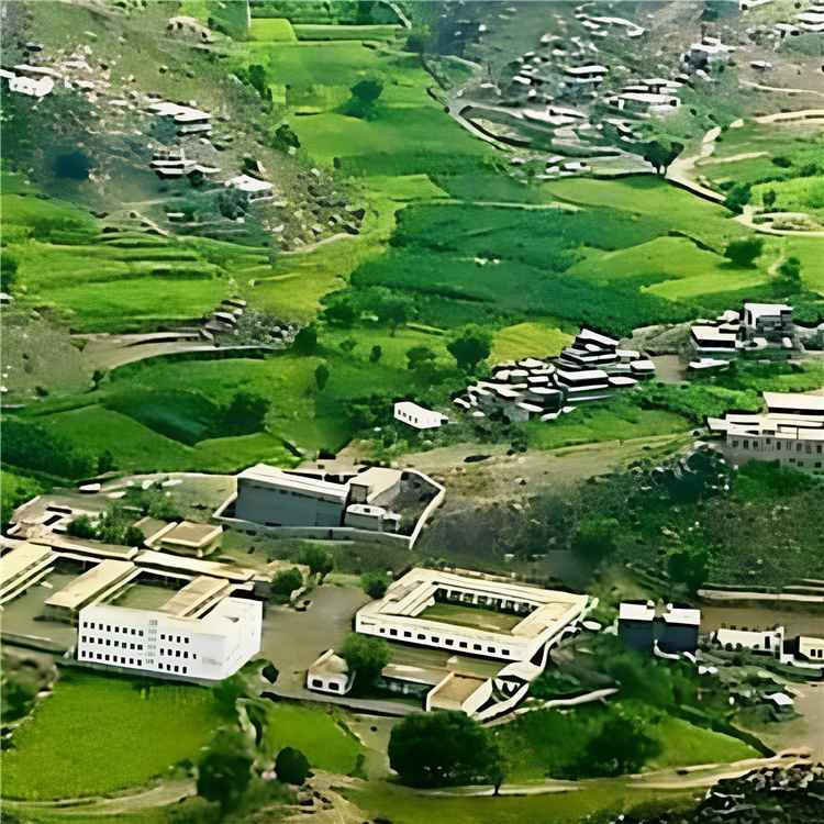 غدًا الأحد.. العدنة وخولة بيافع رُصد تحتفيان بتكريم الأوائل والمعلمين