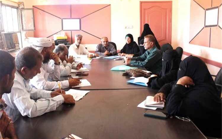 فريق التطوير الوزاري يبحث مع تربية لحج الخطة المزمنة لتطوير رياض الأطفال بدعم CRS