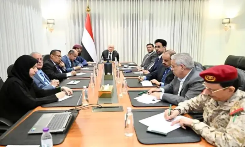 في اليمن | مجلس الدفاع الوطني يجتمع ويقلل من أهمية تقدم الحوثي في الساحل الغربي