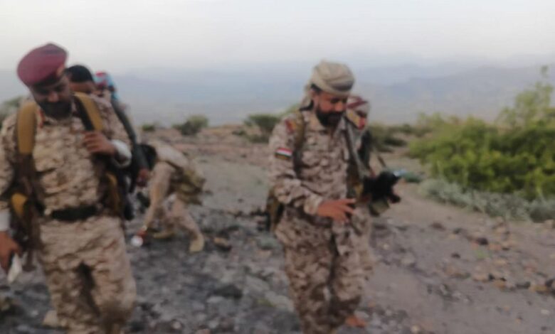 قائد محور طور الباحة يتفقد جبهات غرب الحجرية ويشيد بالجاهزية القتالية