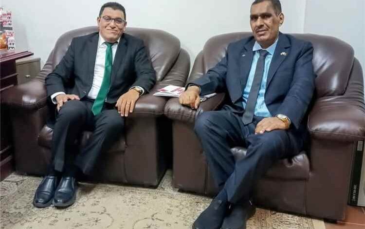 كلية اللغات بجامعة عدن تبحث بالرياض تعزيز التعاون الأكاديمي