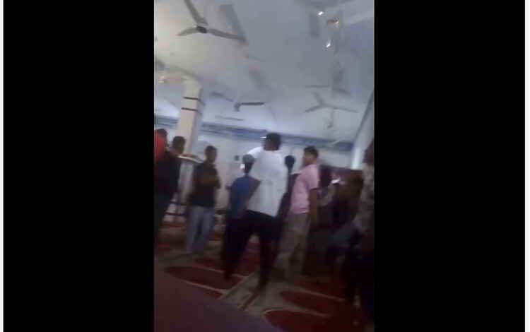 متطرف يهدد بتفجير قنبلة يدوية في مسجد بعدن والاهالي يناشدون الأمن ضبطه