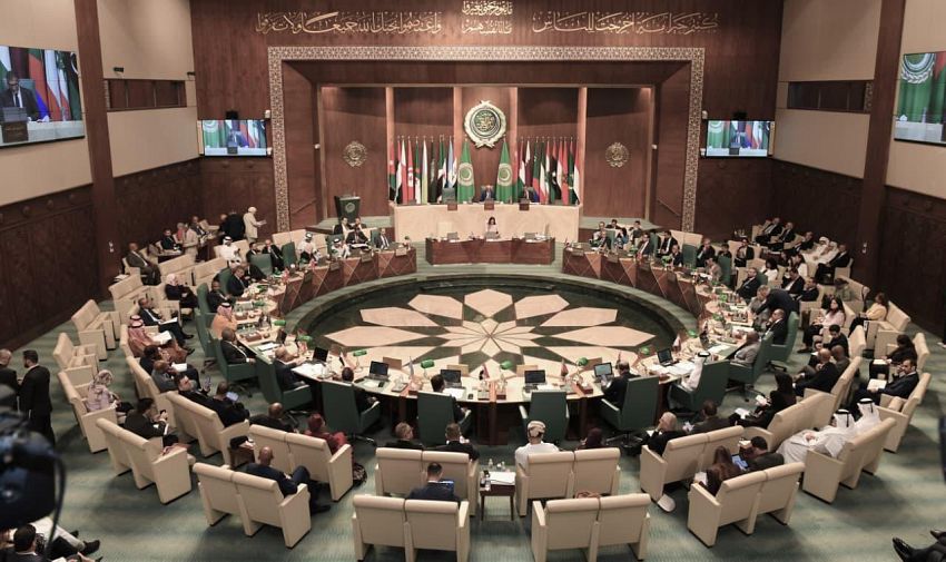 مجلس جامعة الدول العربية يعتمد مشروع قرار لدعم سيادة اليمن وإدانة الانتهاكات الإيرانية