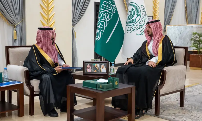 محافظ الطائف يستعرض توزيع 34 مليون متر مكعب من المياه خلال الصيف