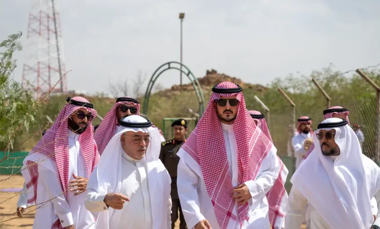 محافظ الطائف يُطلق 10 كائنات فطرية في متنزه سيسد الوطني