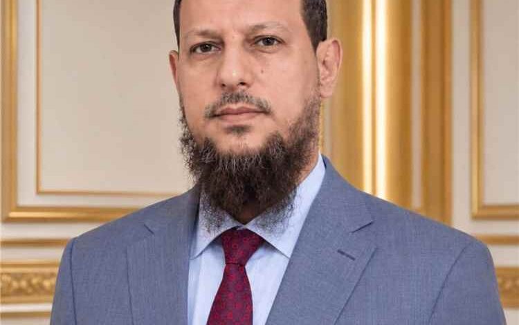 محافظ العاصمة عدن يصدر قرارا بتشكيل خلية الاستجابة الإنسانية لموجات النزوح