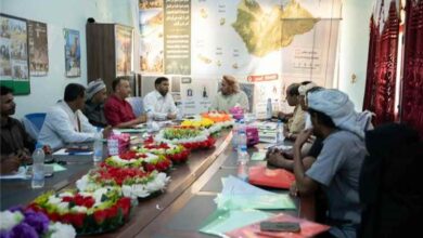 محافظ سقطرى يدشن أعمال اللجنتين السياسية والاقتصادية