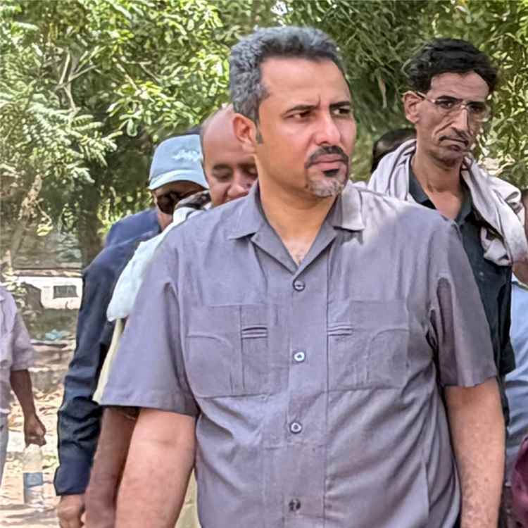 محافظ لحج يوجه مدراء عموم الحوطة وتبن التحرك العاجل لشفط مياه السيول ومعالجة أضرار الأمطار في المديريتين