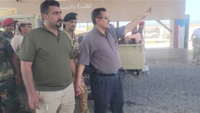 مدير عام البريقة يطالب النقاط الأمنية بتسهيل مرور الفارين من بطش الحوثي القادمين للعاصمة عدن