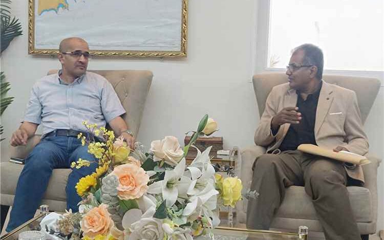 مدير عام المعلا يلتقي رئيس مجلس إدارة شركة موانئ عدن لبحث عدد من الملفات المشتركة