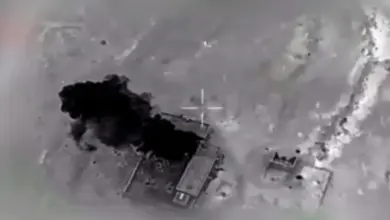 مقتل قيادي حوثي بارز في غارات جوية بالحديدة