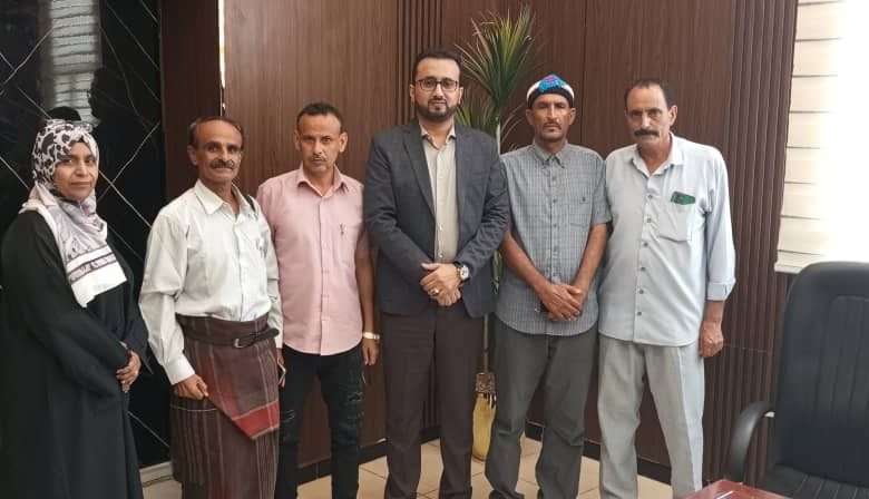 نقابة المعلمين والتربويين الجنوبيين بعدن تبحث مع وزير الخدمة المدنية ملف المطالب والحقوق