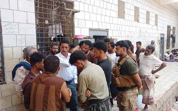 نيابة جعار تتفقد أوضاع السجناء في السجن المركزي بأبين
