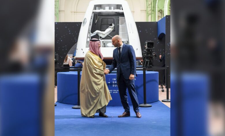 نيابة عن ولي العهد.. وزير الخارجية يشارك في القمة الدولية للفضاء بباريس