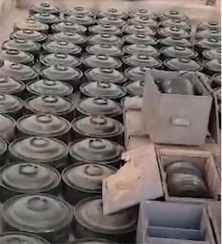 هندسة المقاومة الوطنية تنزع كميات كبيرة من ألغام مليشيا الحوثي في جبهات الساحل الغربي