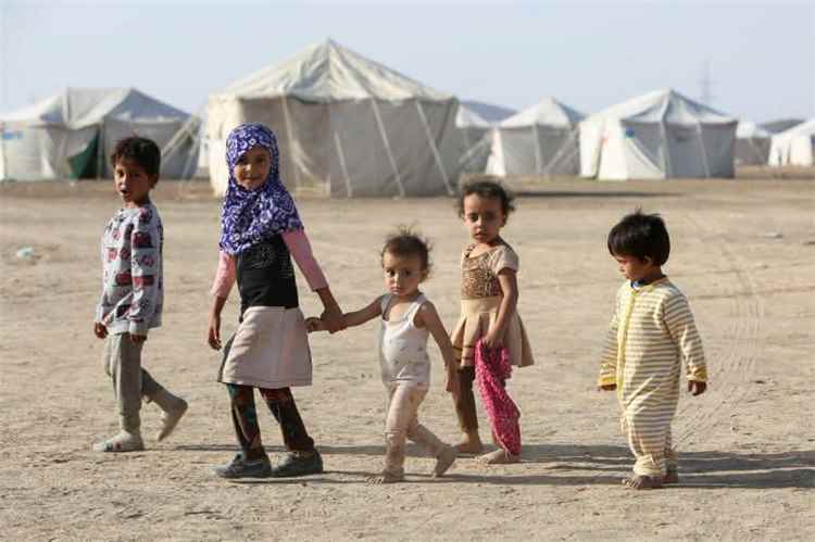 وديد ملطوف يوجه نداء إنسانيا لمساندة الأسر النازحة من المخا