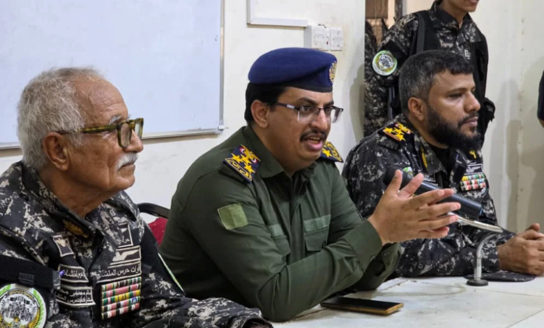وزارة الداخلية ترفع جاهزية حُماة المنشآت والشخصيات في عدن.. توجيهات بتعزيز اليقظة والانضباط