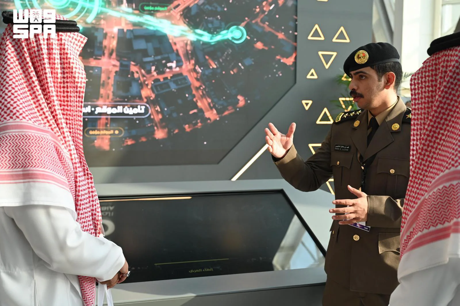 وزارة الداخلية تعرض منظومة الكاميرات الأمنية الذكية في ليب 2026