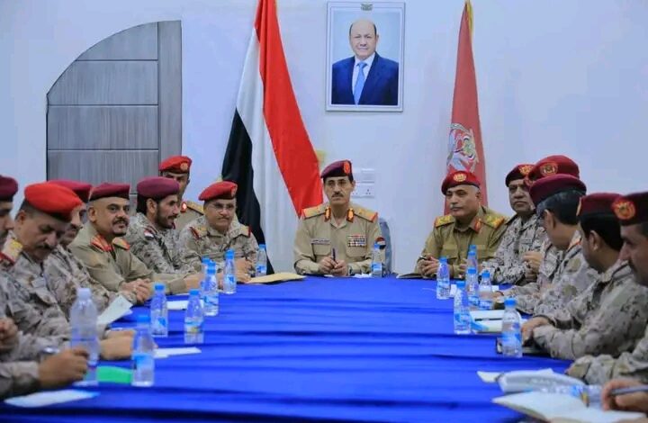 وزارة الدفاع: قرار تحرير صنعاء اتُّخذ  ومفاجآت ميدانية قادمة تنتظر الحوثيين