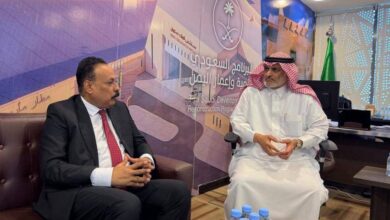 وزير الأشغال يبحث مع البرنامج السعودي تعزيز التعاون في قطاع الطرق والبنية التحتية